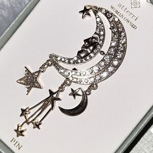 💛🔹️ATTERRI 🔹️Gorgeous Golden Toned Moon and Stars Pin